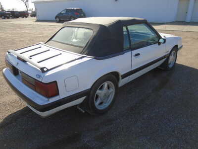 1991 Ford Mustang, $3600. Photo 4