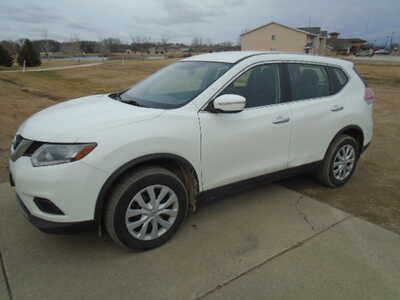 2015 Nissan Rogue, $3900. Photo 1