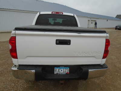 2014 Toyota Tundra Crew Cab, $7500. Photo 4