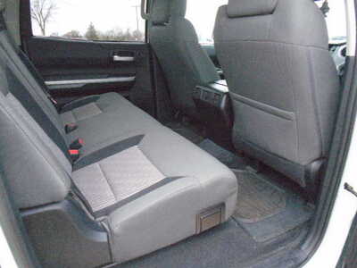 2014 Toyota Tundra Crew Cab, $7500. Photo 9