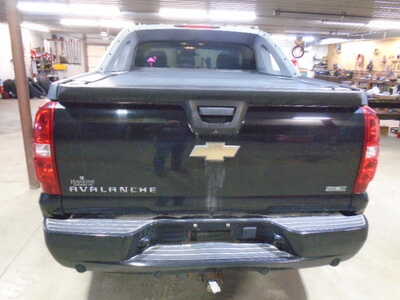 2010 Chevrolet Avalanche, $4400. Photo 2