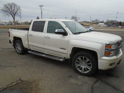 2015 Chevrolet 1500 Crew Cab, $7900. Photo 5