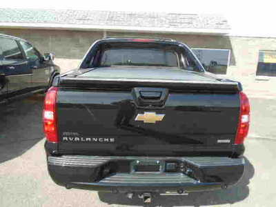 2011 Chevrolet Avalanche, $9900. Photo 3