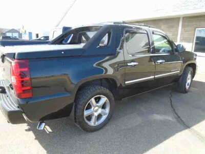 2011 Chevrolet Avalanche, $9900. Photo 4