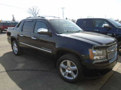 2011 Chevrolet Avalanche, $9900. Photo 5