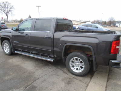 2015 GMC 1500 Crew Cab, $17900. Photo 2