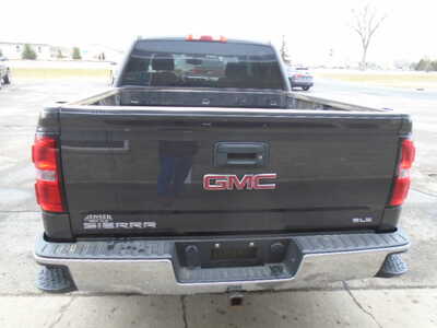 2015 GMC 1500 Crew Cab, $17900. Photo 3
