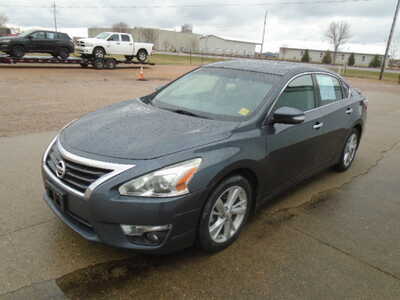 2013 Nissan Altima, $3400. Photo 1