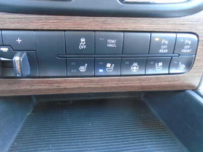 2014 RAM 1500 Crew Cab, $5900. Photo 12