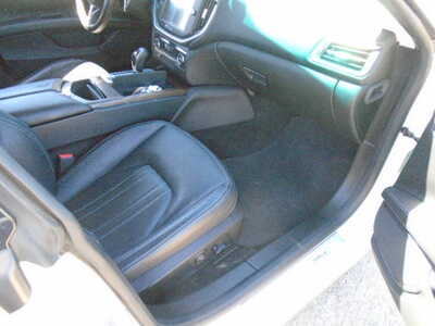 2015 Maserati Ghibli, $13900. Photo 8