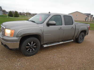 2012 GMC 1500 Crew Cab, $3200. Photo 1