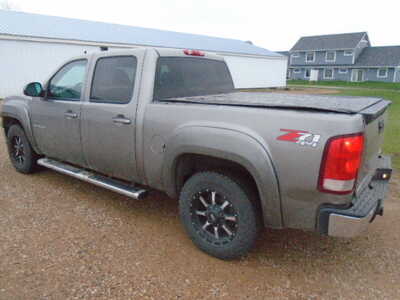 2012 GMC 1500 Crew Cab, $3200. Photo 2