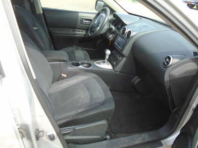 2011 Nissan Rogue, $1900. Photo 6