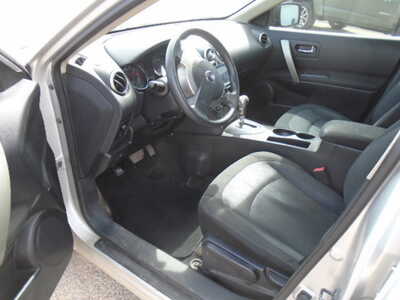 2011 Nissan Rogue, $1900. Photo 9