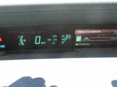 2011 Toyota Prius, $3900. Photo 11