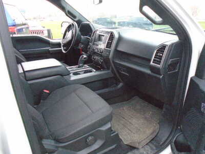 2016 Ford F150 Crew Cab, $13900. Photo 6