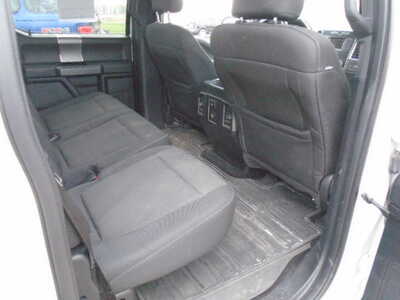 2016 Ford F150 Crew Cab, $13900. Photo 7