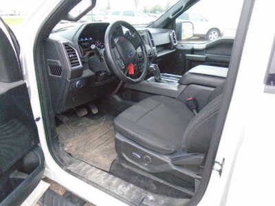 2016 Ford F150 Crew Cab, $13900. Photo 9