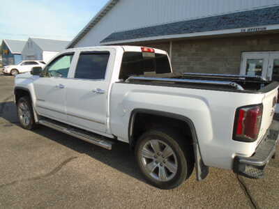 2018 GMC 1500 Crew Cab, $13900. Photo 2