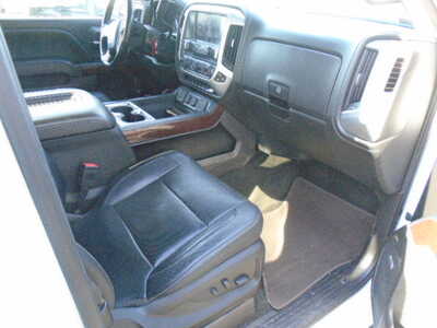 2018 GMC 1500 Crew Cab, $13900. Photo 7