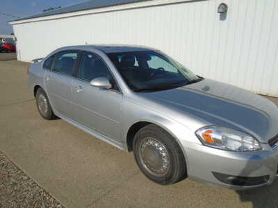2011 Chevrolet Impala, $2500. Photo 5
