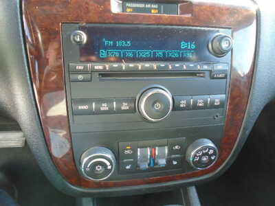 2011 Chevrolet Impala, $2500. Photo 11
