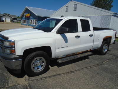 2014 Chevrolet 1500 Ext Cab, $5900. Photo 1