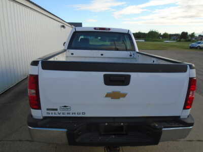 2008 Chevrolet 2500 Crew Cab, $6900. Photo 3