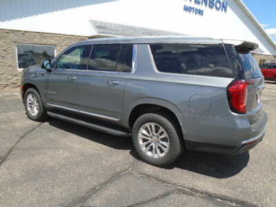 2021 GMC Yukon XL, $31900. Photo 2