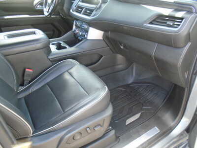 2021 GMC Yukon XL, $31900. Photo 7