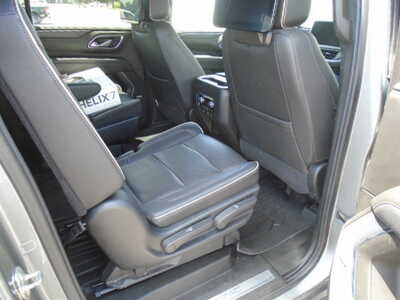 2021 GMC Yukon XL, $31900. Photo 8