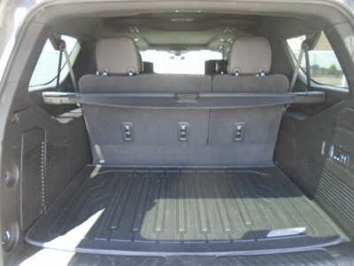 2021 GMC Yukon XL, $31900. Photo 10