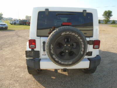 2016 Jeep Wrangler Unlimited, $12900. Photo 3