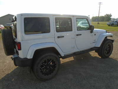 2016 Jeep Wrangler Unlimited, $12900. Photo 4