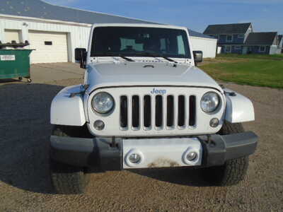 2016 Jeep Wrangler Unlimited, $12900. Photo 6
