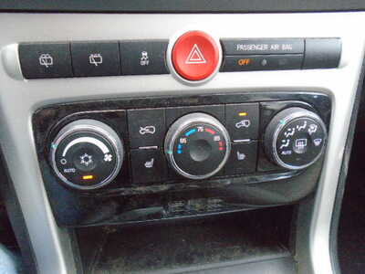 2014 Chevrolet Captiva, $3500. Photo 12