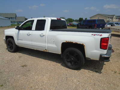 2015 Chevrolet 1500 Ext Cab, $9900. Photo 2
