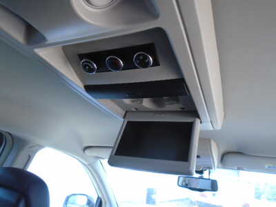 2014 Chrysler Town & Country, $3900. Photo 8