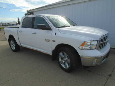 2016 RAM 1500 Crew Cab, $9900. Photo 5