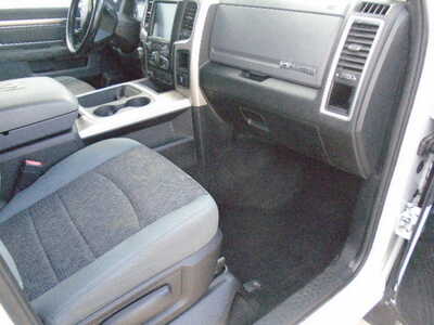 2016 RAM 1500 Crew Cab, $9900. Photo 6