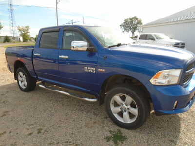 2014 RAM 1500 Crew Cab, $9500. Photo 5