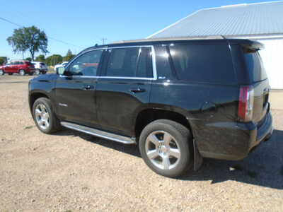 2017 GMC Yukon, $17900. Photo 2