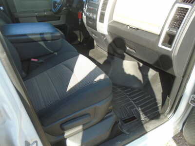 2011 Dodge 1500 Crew Cab, $8900. Photo 9