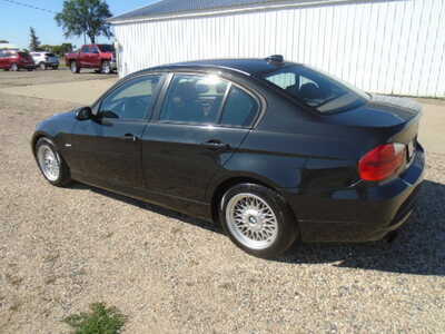 2006 BMW 3 Series, $3900. Photo 2