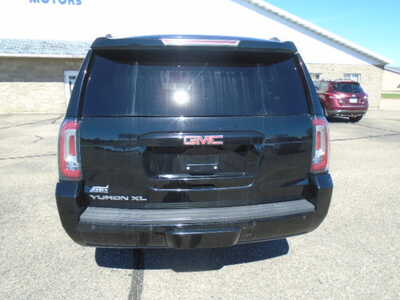 2015 GMC Yukon XL, $12900. Photo 3