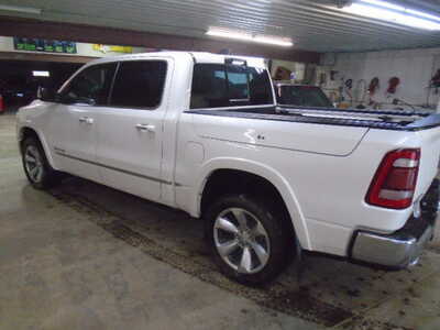 2022 RAM 1500 Crew Cab, $28900. Photo 2