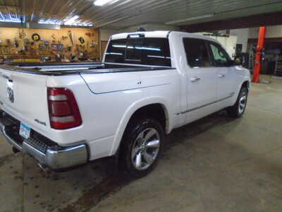 2022 RAM 1500 Crew Cab, $28900. Photo 4