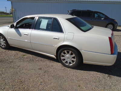 2008 Cadillac DTS, $950. Photo 2