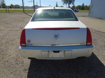 2008 Cadillac DTS, $950. Photo 3