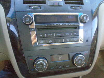 2008 Cadillac DTS, $950. Photo 9